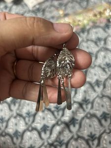 Elegant Leaf Dangle Earrings