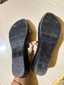 Sparky heel(buy 1 get one free)