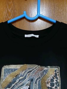 Unique Black Graphic T-Shirt