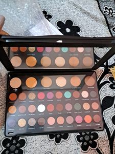 Makeup Revolution  Beautiful Eyeshadow