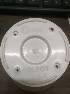 12 White Plastic Plant Pots
