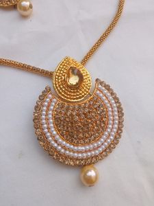Golden Necklace Earrings Set