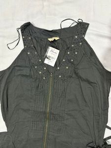 Sleeveless Embellished Zip-Up Tunic