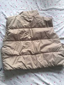 Korean beige cut sleeve puffer crop jacket
