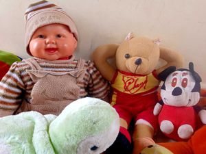 combo 7 PES Assorted Plush Toys Bundle