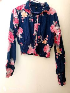 Chic Floral Print Button-Up Top✨💗💫