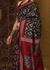 Elegant Ikat Silk  BlendSaree with Blouse Piece