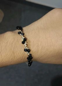 Elegant Black Beaded Bracelet