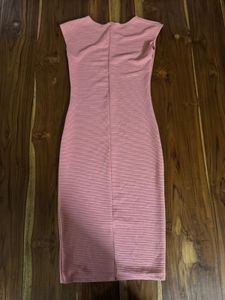 Chic Pink Ribbed Midi Dress