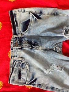 UMM Ripped blue jeans