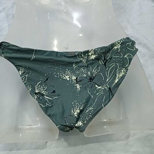 Floral Print 🤎Bikini Bottom