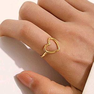 Charming Bow Heart Ring