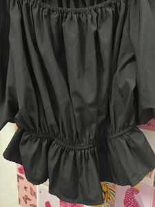Chic Black Off-Shoulder Puff Sleeve Top