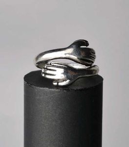 Hug Ring