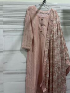 Elegant Pink Kurta with Gold Stripes