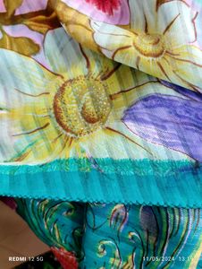 Beautiful Floral Print Chiffon Saree