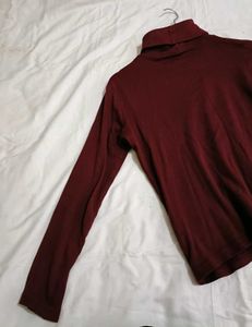 Burgundy Long Sleeve pullover