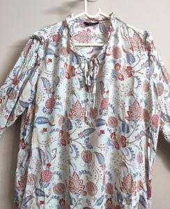 FLORAL PRINT TOP WITH NECK TIE-UP
