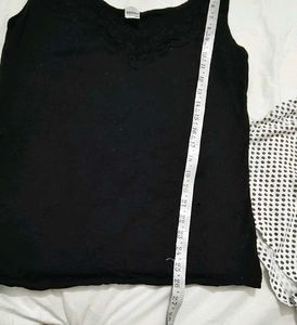 Very Cute N Beautiful Top With Dot Shorts