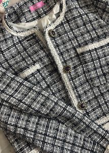 Chic Plaid Cropped Jacket
