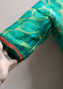 Ethenic Banarasi Gawn