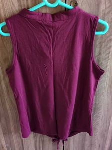 Stylish Sleeveless Tie-Front Top