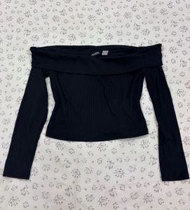 Black Off-Shoulder Long Sleeve Top