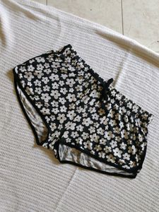 Cute Floral Print Shorts