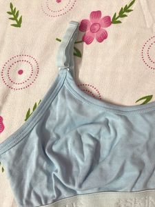 sports Bras - Comfortable &amp; Stylish