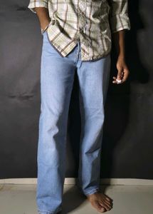levi's Unisex like new Light Wash Denim Jeans