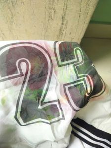 Retro "23" Graphic Crop Top