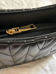 Chic Black Quilted Shoulder Bag