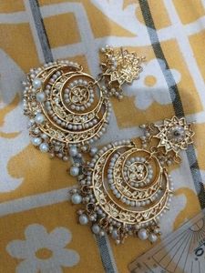 Exquisite Kundan Pearl Jhumka Earrings