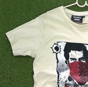 Super Massive Men's Graphic T-Shirt