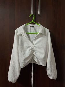 Chic Ruched White Cropped Top