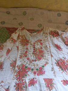 Elegant Floral Print Kurta Set