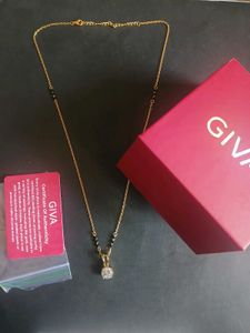 Elegant Gold Mangalsutra with Diamond Pendant