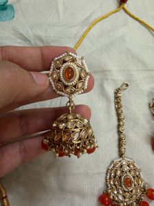 Elegant Indian Jewelry Set with mangtika