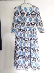 Blue &amp; White Printed kurti