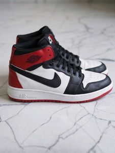 Nike Air Jordan 1 Sneakers