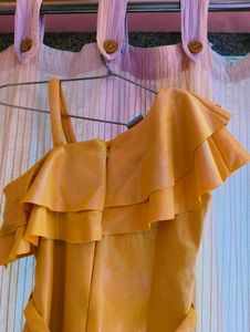 Stylish One-Shoulder Yellow middie dress