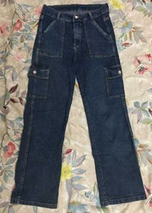 blue denim cargo jeans ☁️