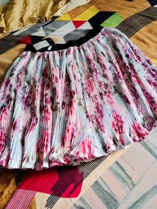 Chic Floral Pleated Mini Skirt