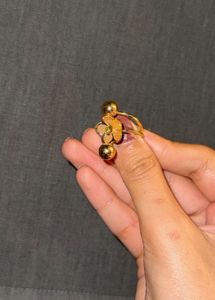 Elegant Gold Flower Ring