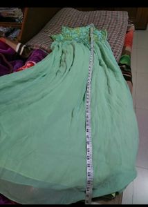 Elegant Green Maxi Dress with Floral Detail