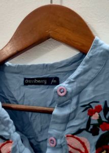 powder blue 💙 embroidery top