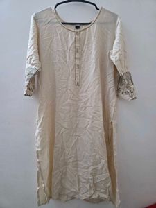 Elegant Cream Kurta with Embroidered Sleeves