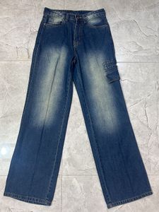 Wide Leg Cargo Jeans
