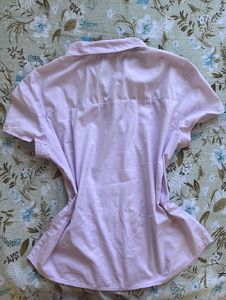 Light Purple Button-Up Shirt( pink)
