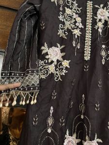 Elegant Embroidered Pakistani Suit